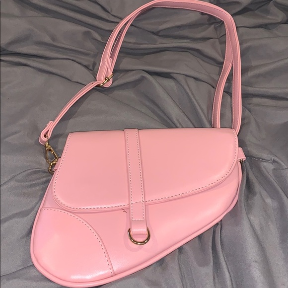 Handbags - Cute pink bag